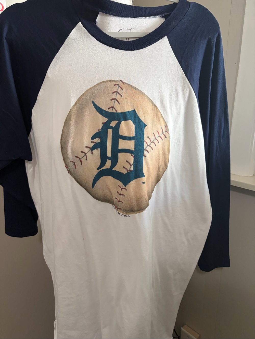 Detroit Tigers Raglan Baseball Tee - Navy and White
